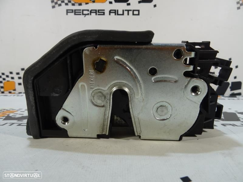 Fecho Da Porta Frente Direita Bmw 4 Coupé (F32, F82)  7202150 / A05370 - 6
