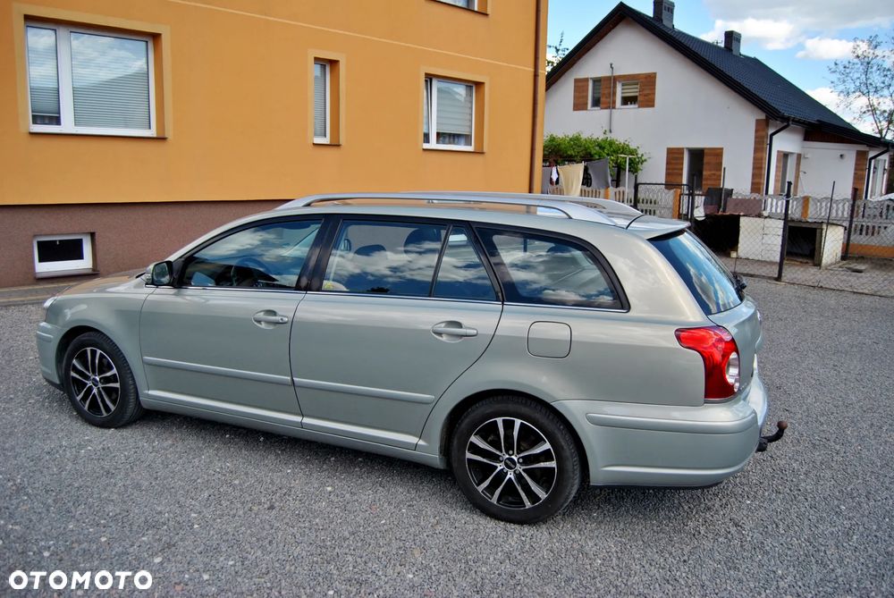 Toyota Avensis 1.8 VVT-i Sol - 7