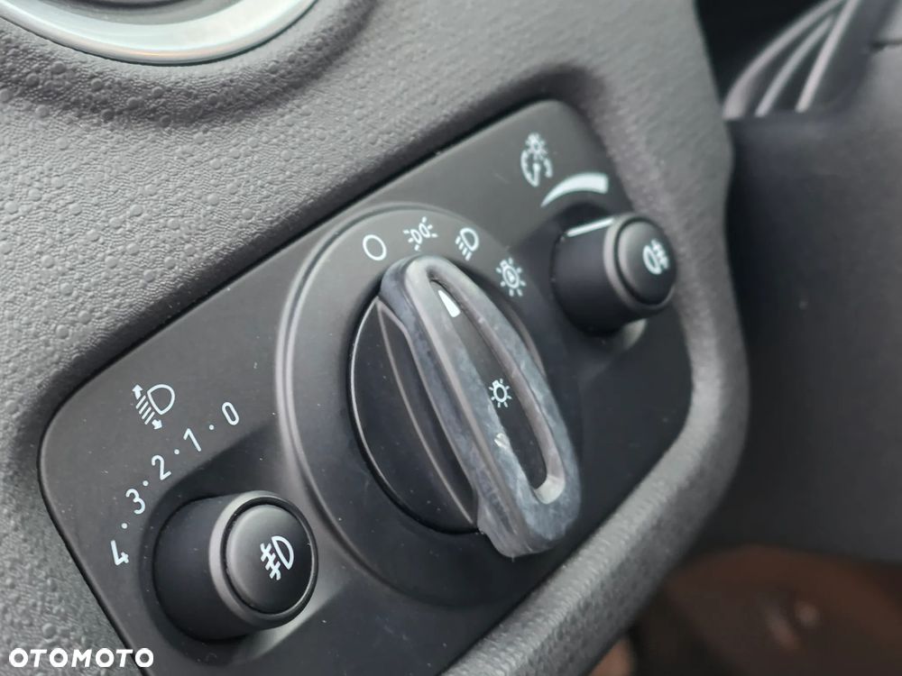 Ford Fiesta - 11