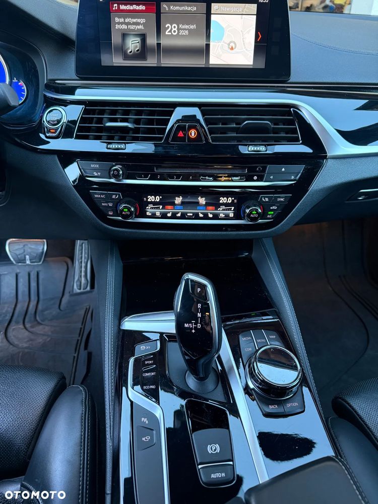 BMW Seria 5 530d xDrive M Sport sport - 9