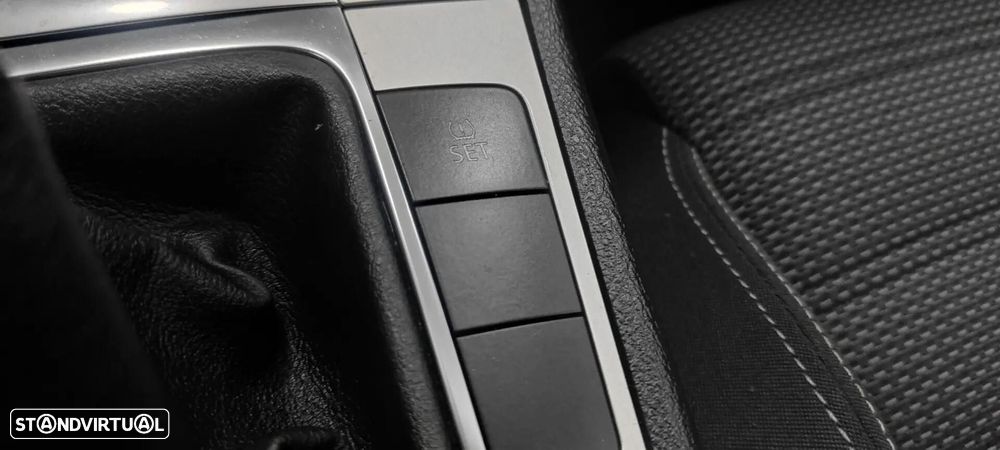 VW Passat CC 2.0 TDi Exclusive - 36