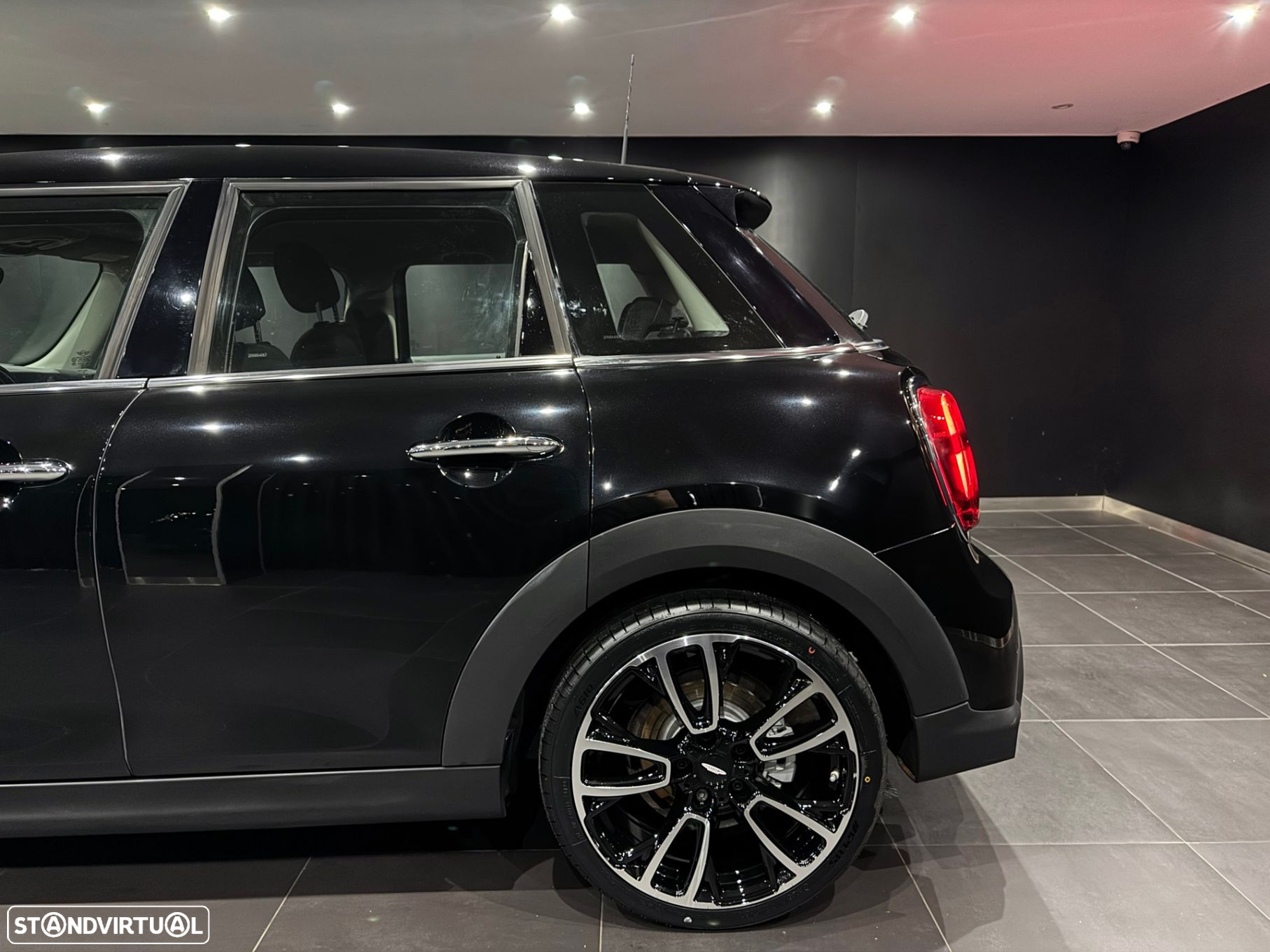 MINI 5 Portas One Sport Edition - 5