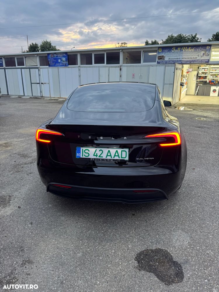 Tesla Model 3 Long Range - 11