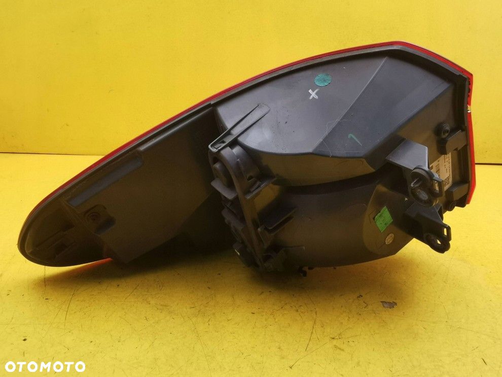 BMW X1 F48 PRAWA TYLNA LAMPA LED ORYGINAŁ EUROPA 7350716-10 - 3