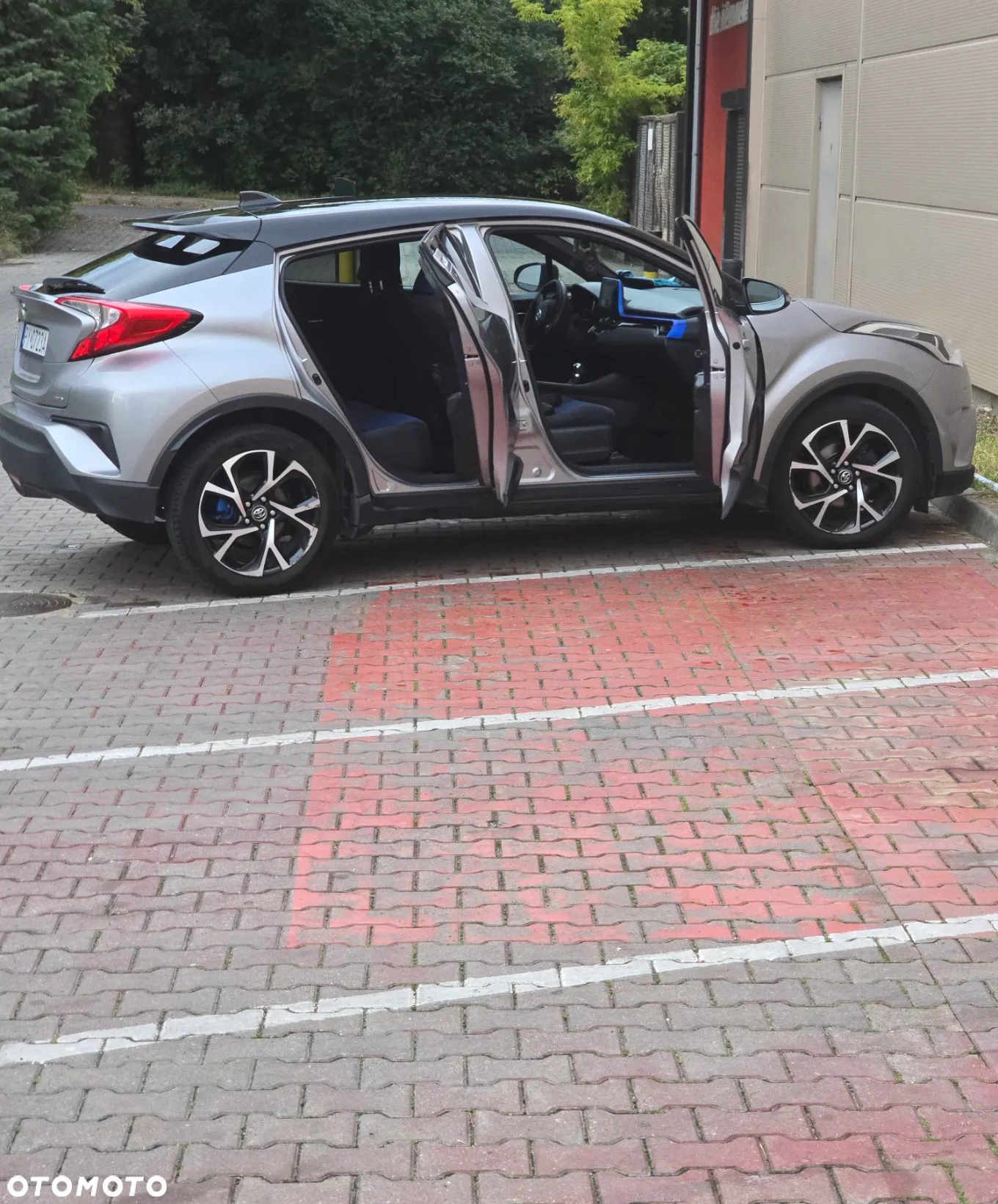 Toyota C-HR 1.2 T Dynamic CVT 4x4 - 7