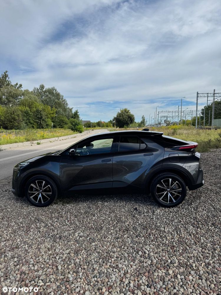 Toyota C-HR 2.0 Lounge Edition - 2