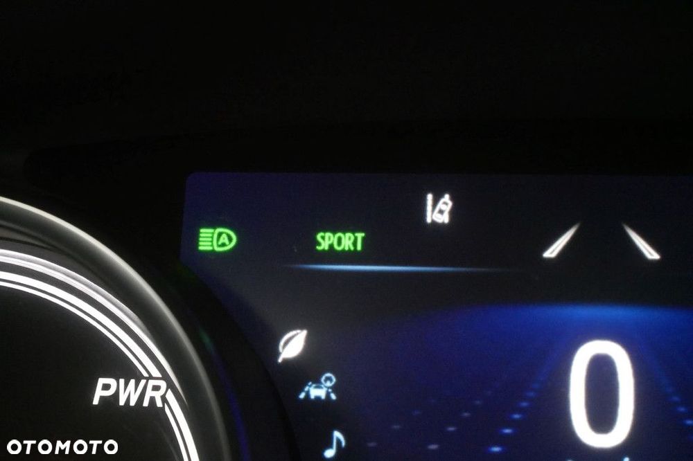 Toyota Camry 2.5 Hybrid Comfort CVT - 21