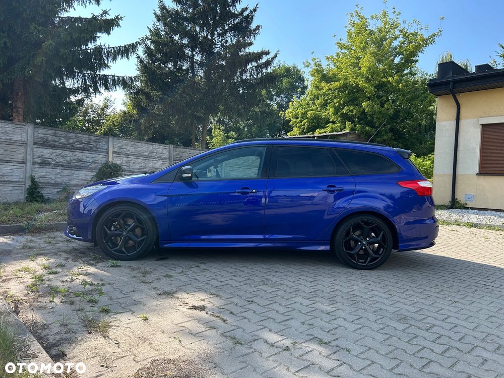 Ford Focus ST - 8