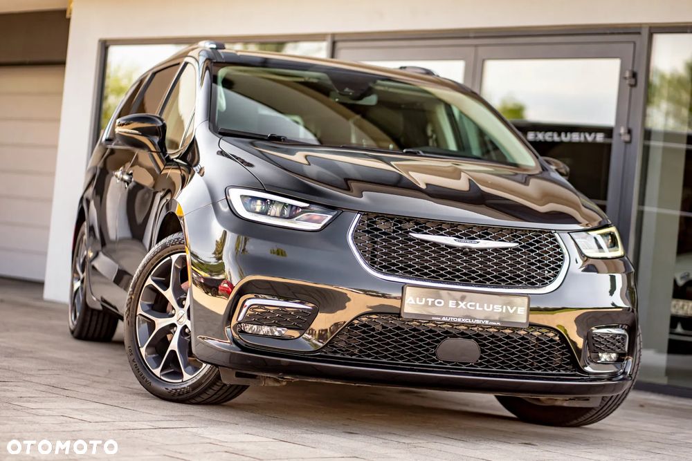 Chrysler Pacifica - 4
