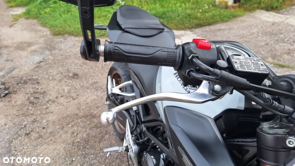 Honda CB - 17