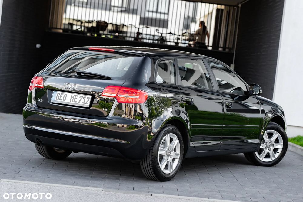 Audi A3 Sportback 1.6 Ambiente - 10