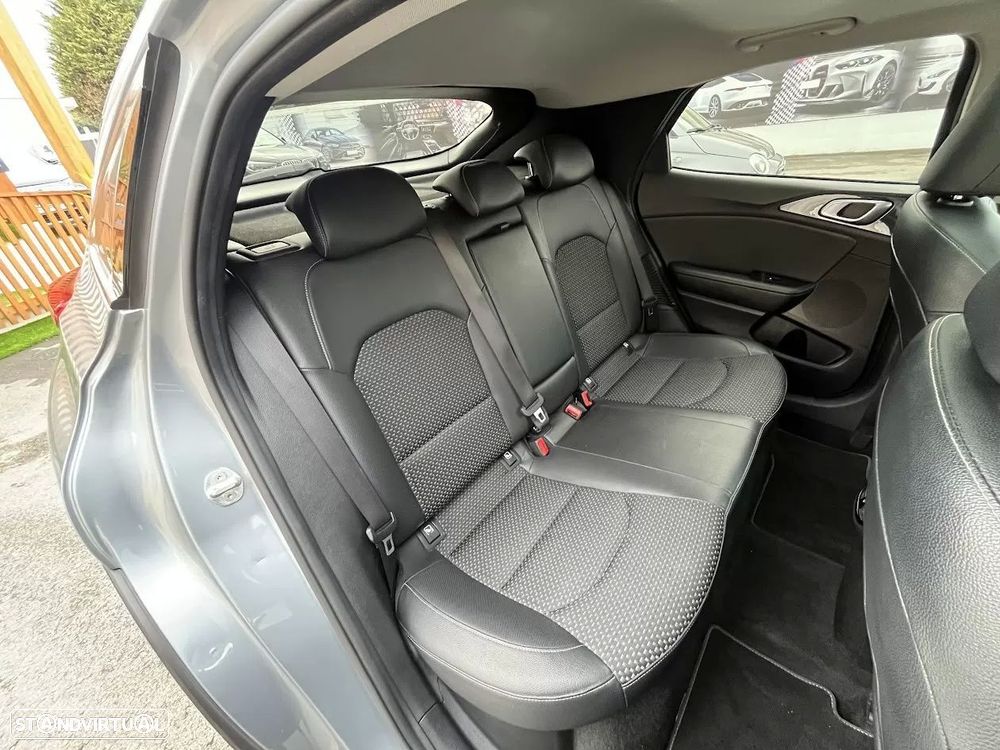 Kia XCeed 1.6 GDi PHEV Drive - 38