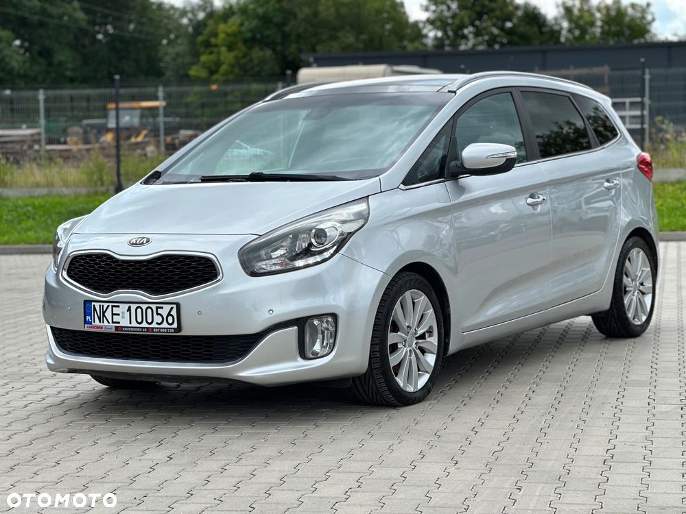 Kia Carens 1.7 CRDi 136 Fifa World Cup Edition - 1
