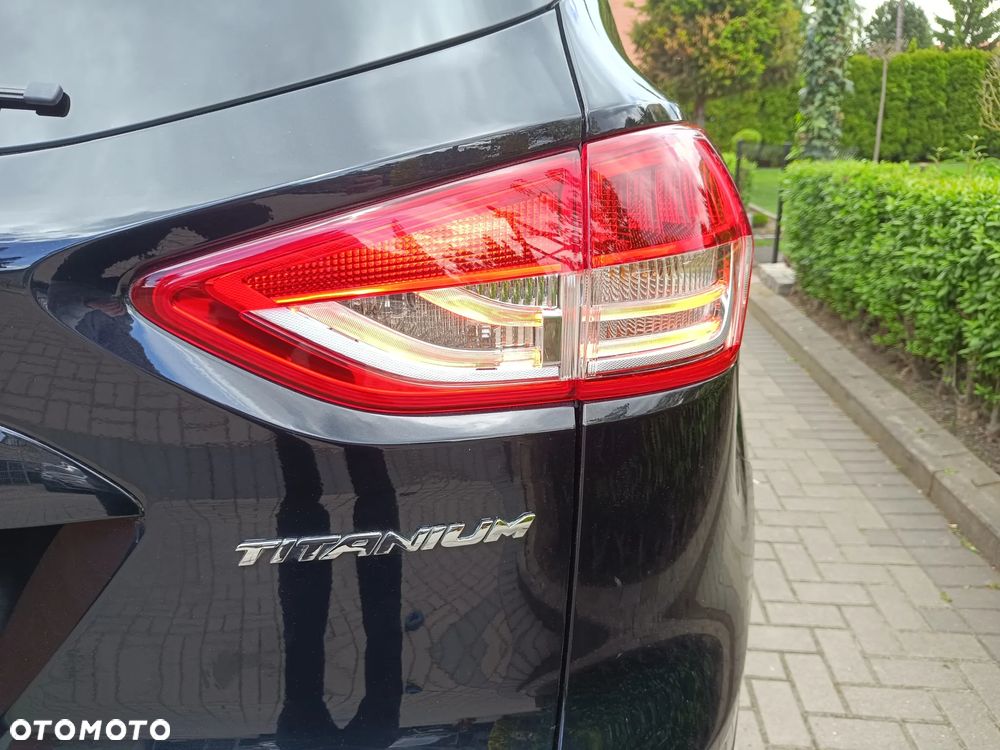 Ford Kuga 2.0 TDCi 4x4 Titanium - 38
