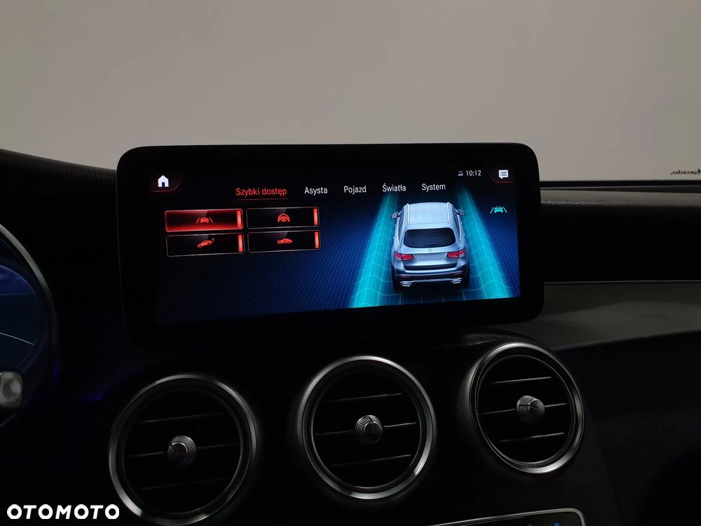 Mercedes-Benz GLC 300 d 4Matic 9G-TRONIC AMG Line Plus - 22