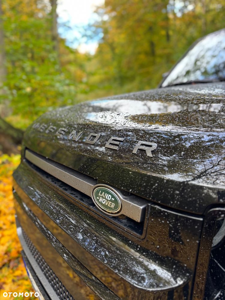 Land Rover Defender - 29