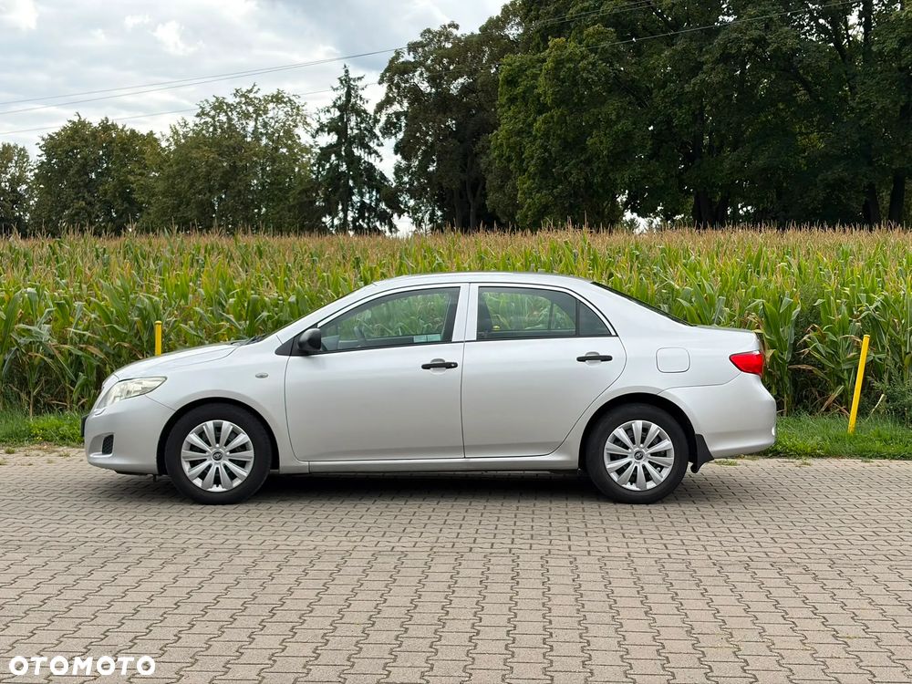 Toyota Corolla - 4
