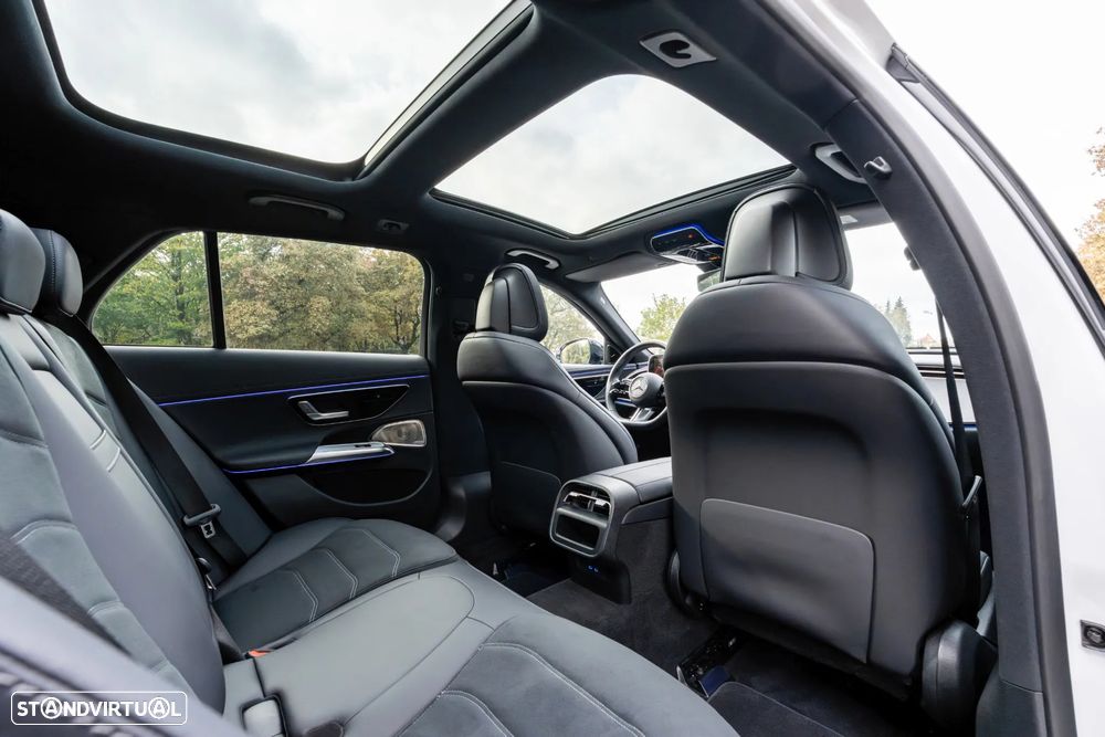 Mercedes-Benz E 300 e 4Matic 9G-TRONIC - 43