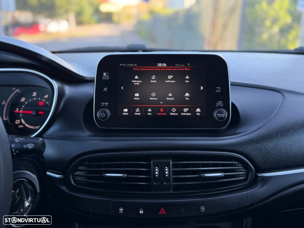 Fiat Tipo Station Wagon 1.3 M-Jet Lounge - 26
