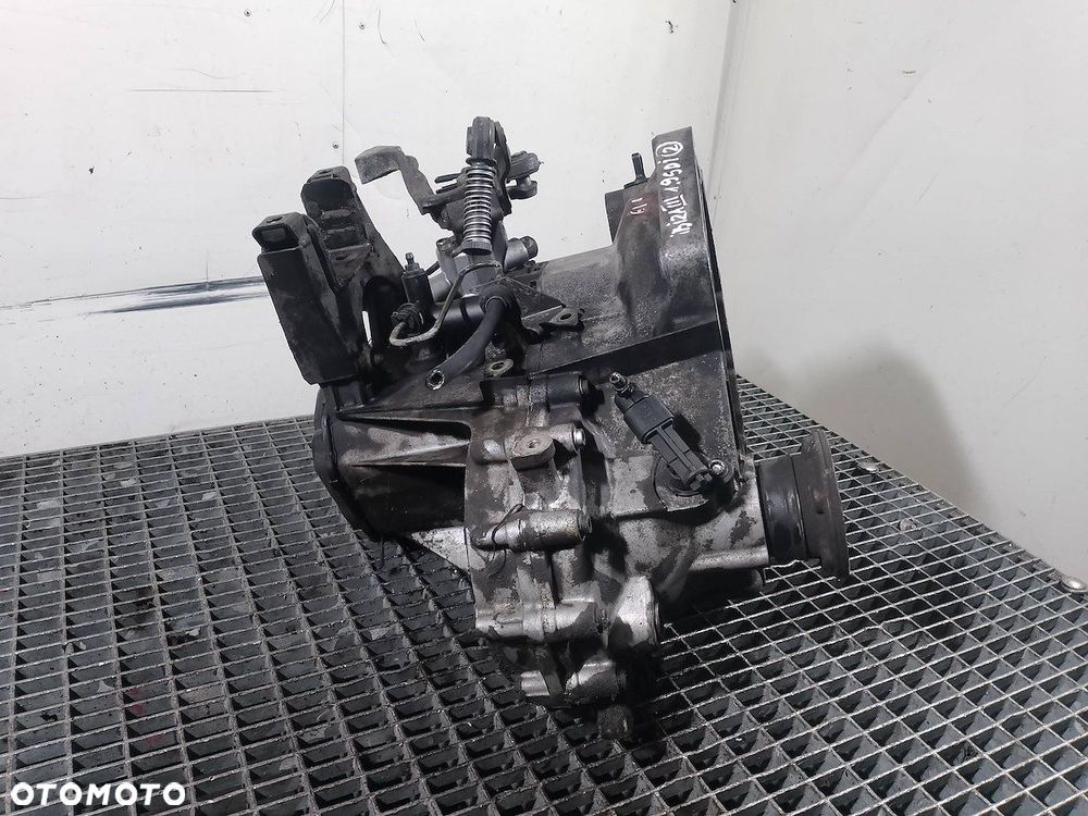 SKRZYNIA BIEGÓW MANUALNA SEAT IBIZA III GKR 1.9 SDI - 4