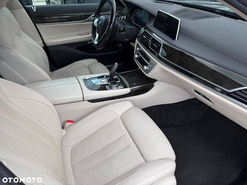 BMW Seria 7 - 13