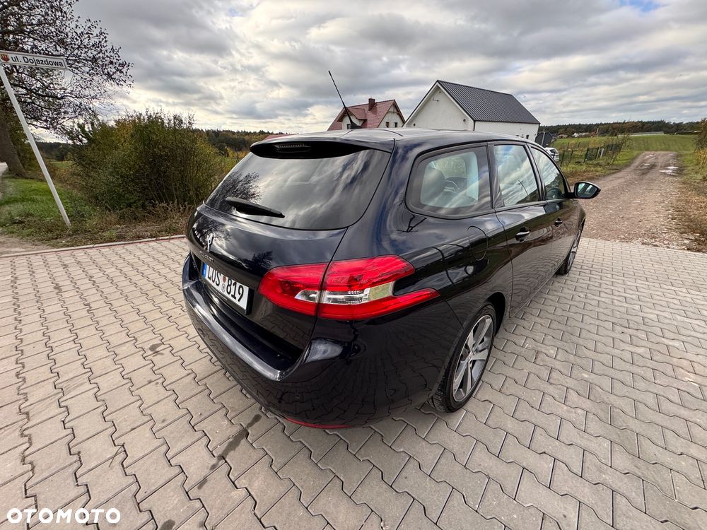 Peugeot 308 SW 1.2 PureTech Allure S&S - 19