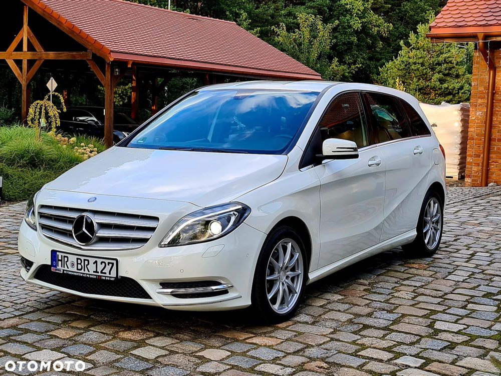 Mercedes-Benz Klasa B 200 7G-DCT AMG Line - 2