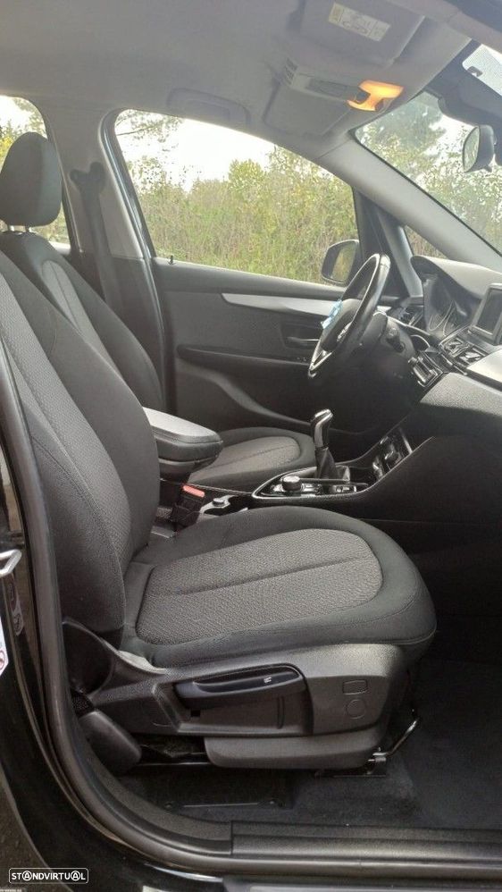 BMW 214 Active Tourer d Line Sport - 14