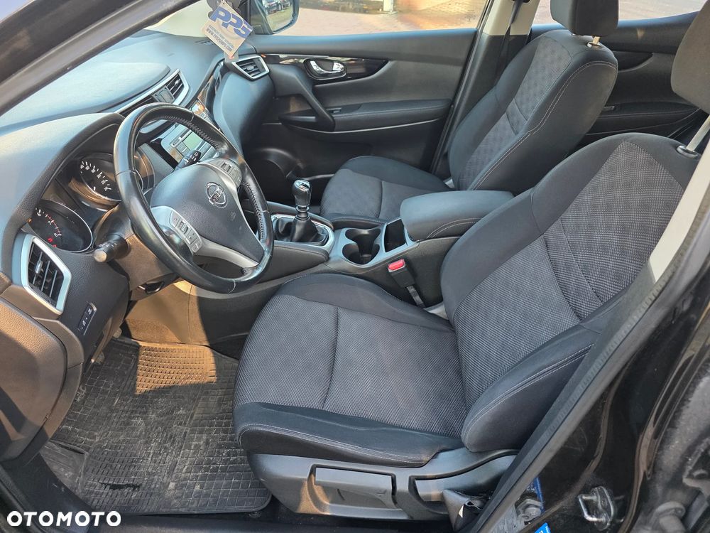 Nissan Qashqai 1.2 DIG-T N-Vision - 17