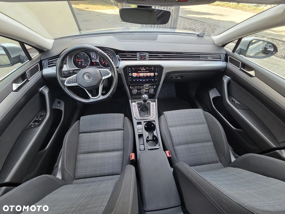 Volkswagen Passat 2.0 TDI EVO Business - 10