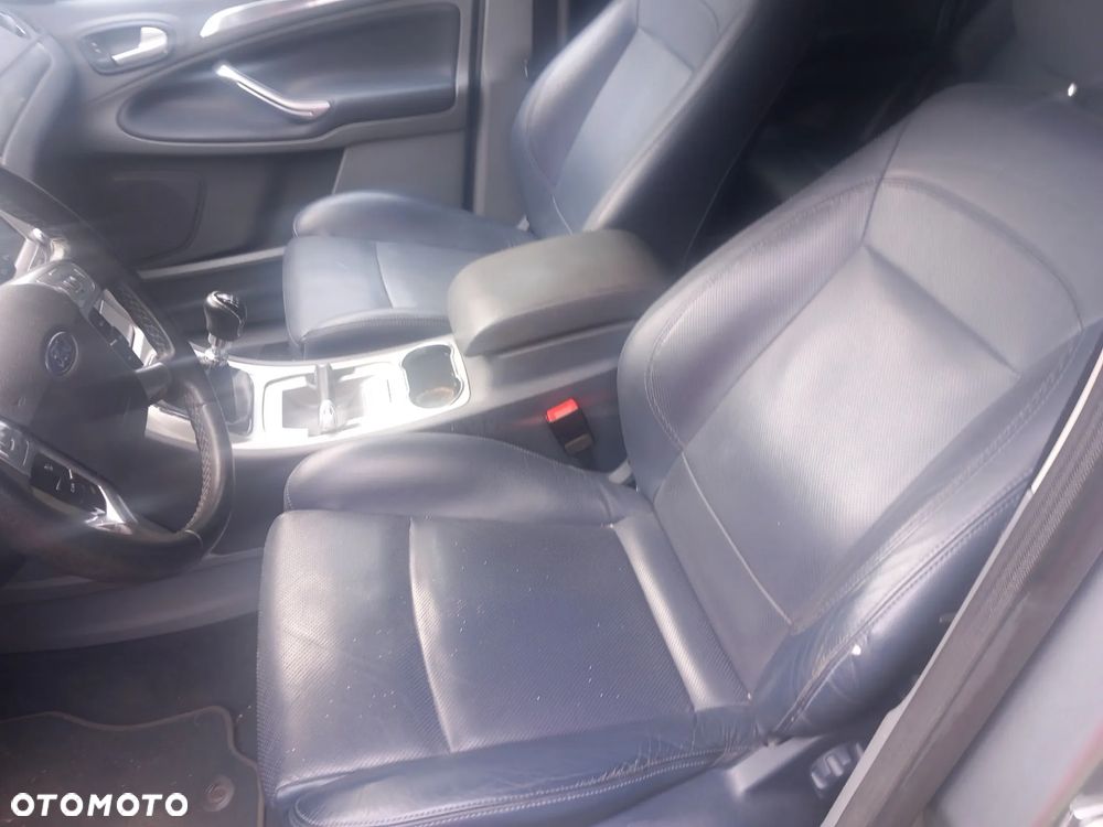 Ford S-Max 2.2 TDCi DPF Titanium - 26