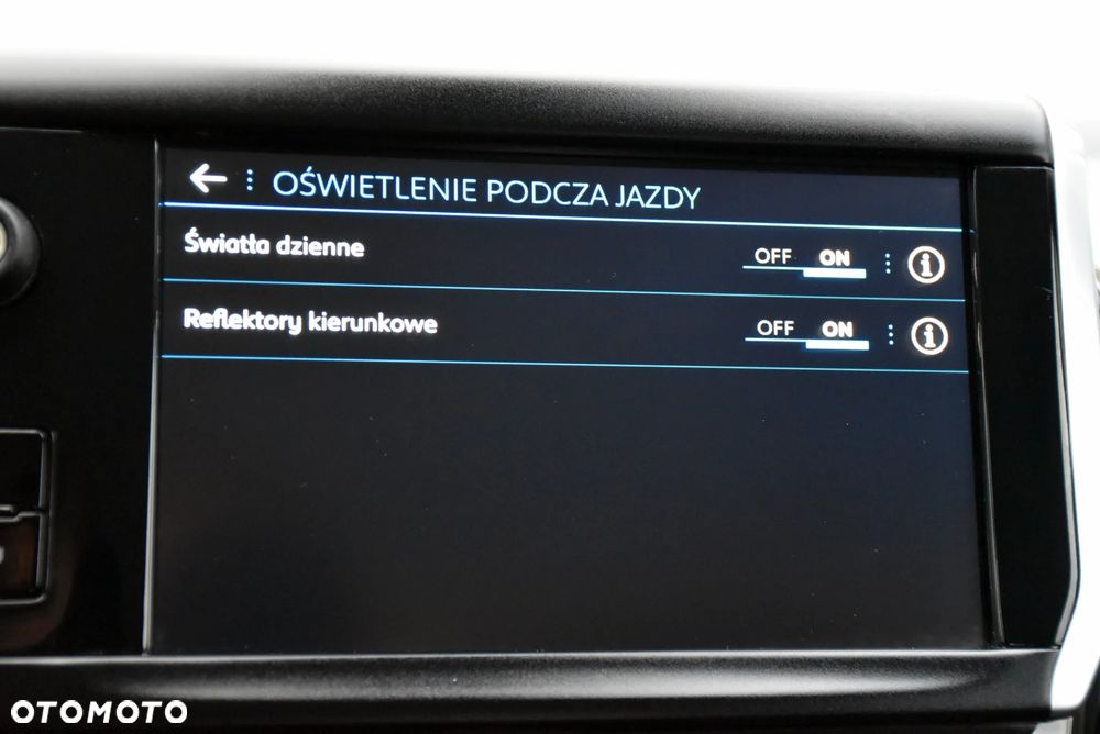 Peugeot 208 - 39