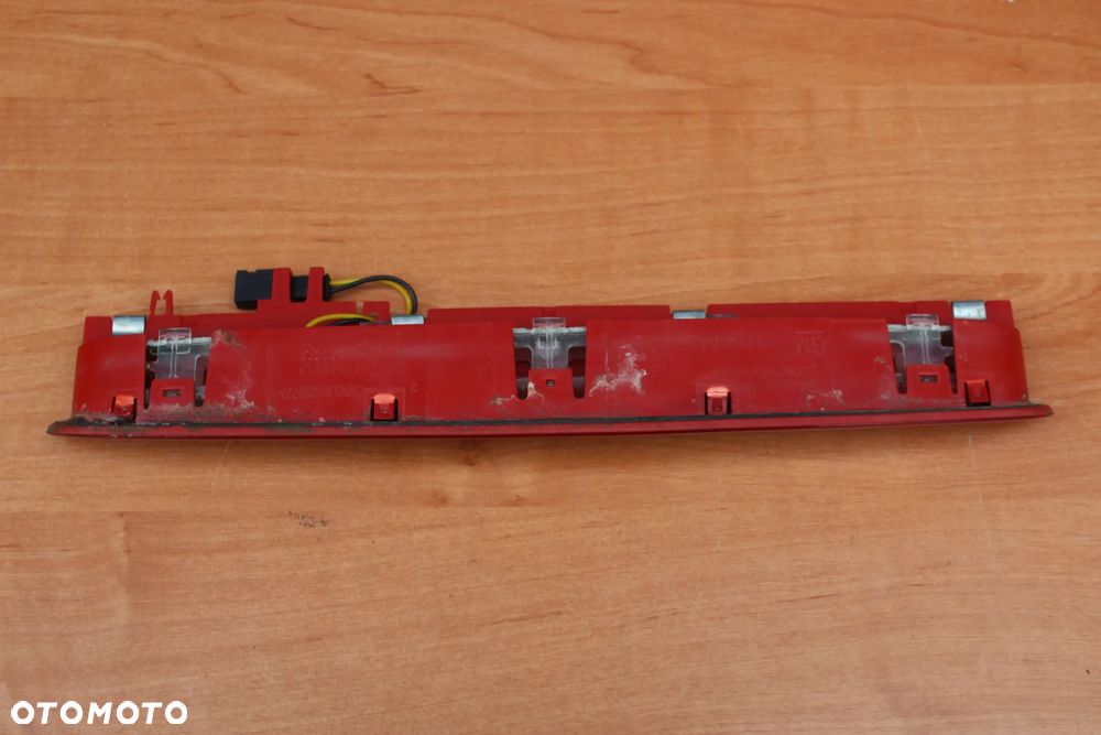 ŚWIATŁO TRZECI STOP W KLAPĘ OPEL ASTRA J GTC 3 DRZWI 13372164 - 8