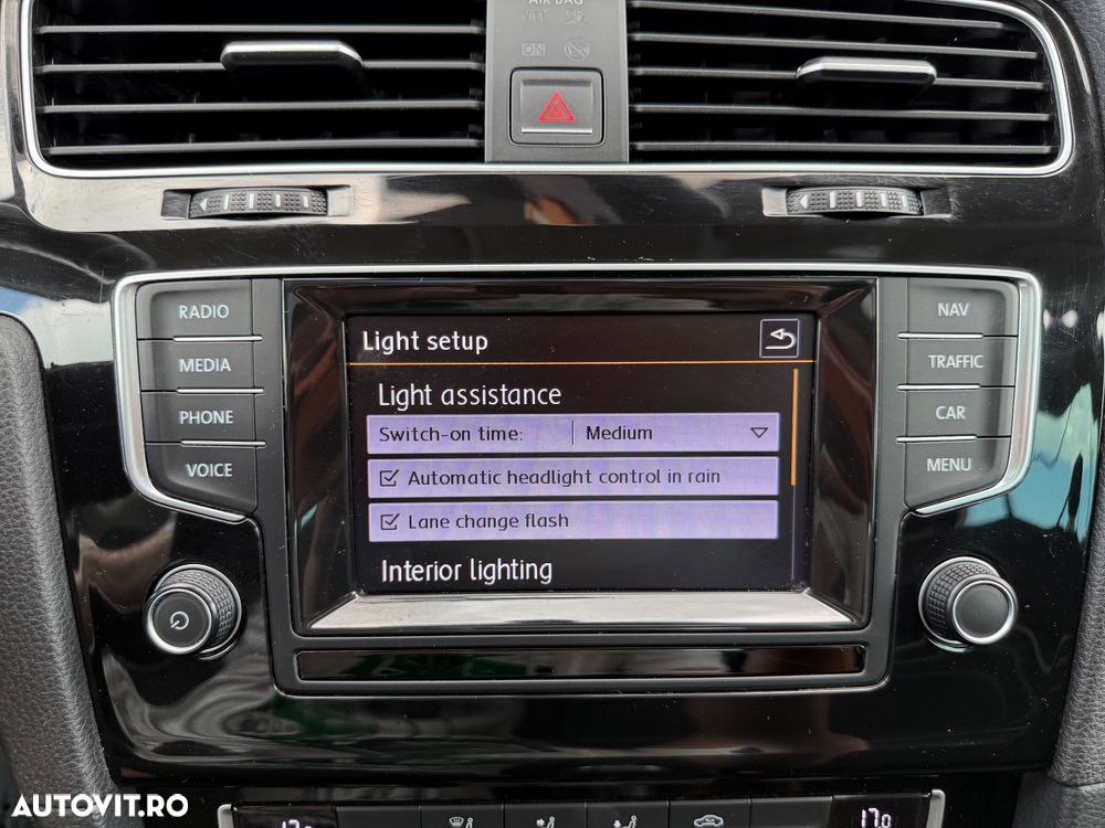 Volkswagen Golf 1.6 TDI DPF BMT Highline - 28