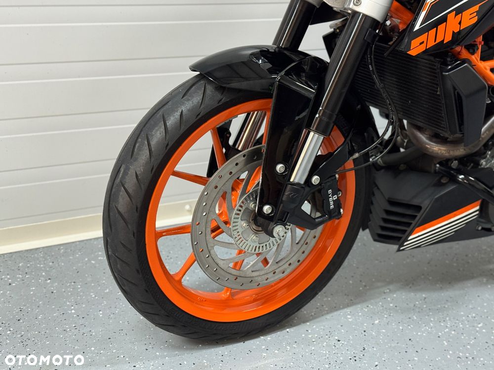 KTM Duke 390 - 24