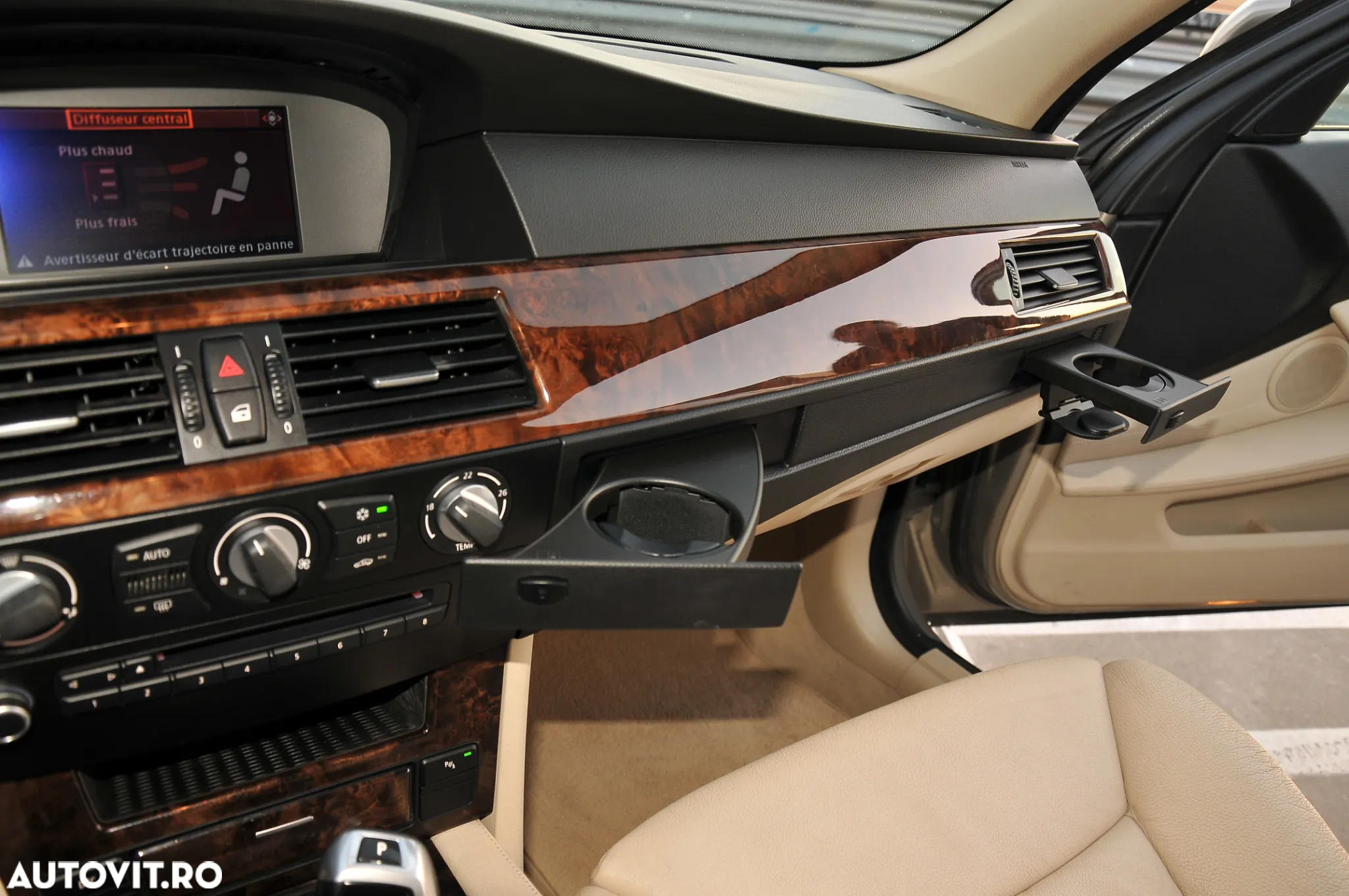 BMW Seria 5 523i Aut. - 24