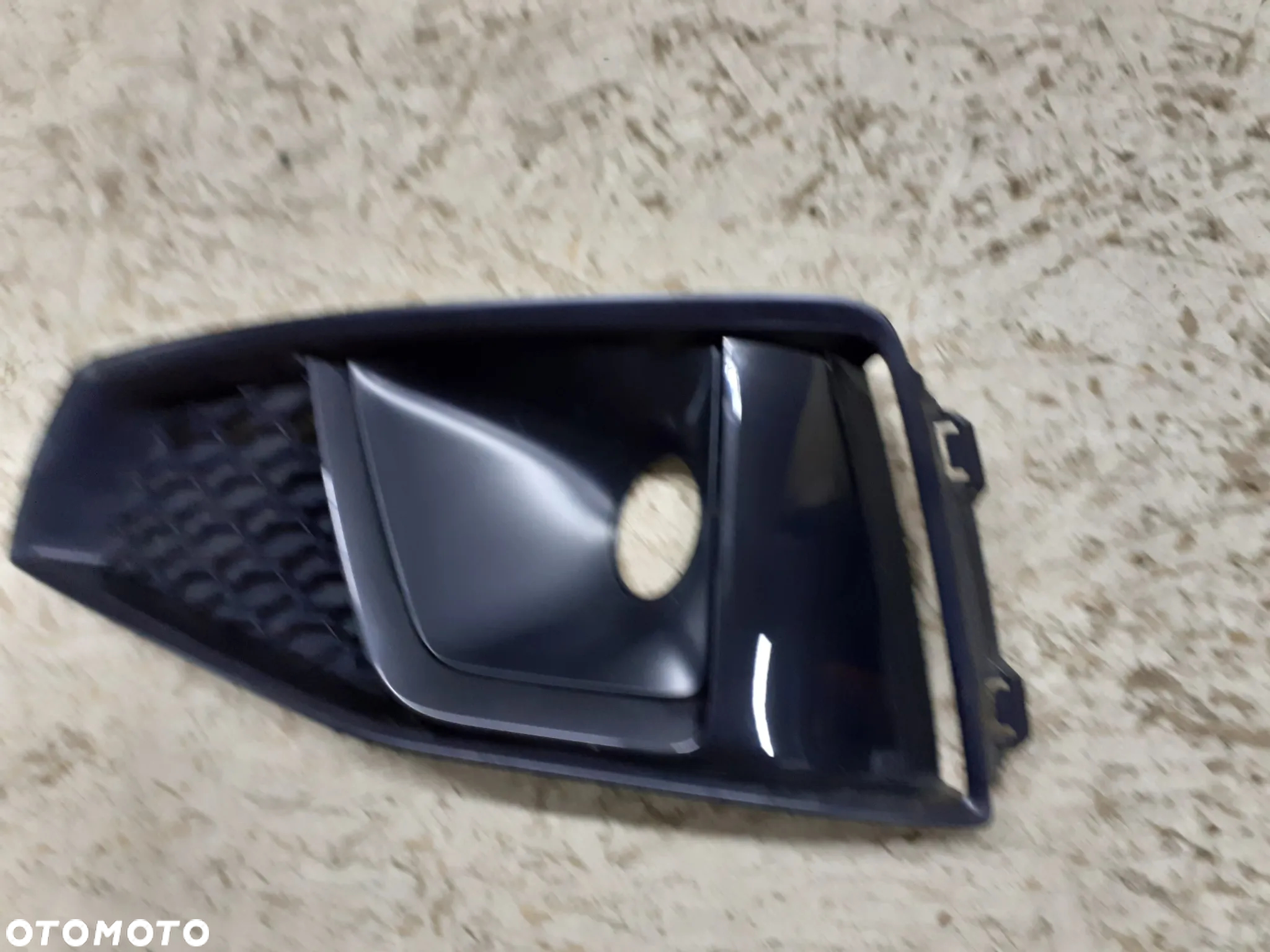 KRATKA ZDERZAKA PRZÓD LEWA AUDI A4 B9 S-LINE COMPETITION PLUS 8W0807681BA - 3