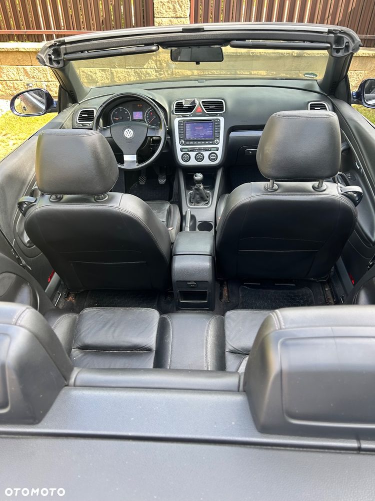 Volkswagen Eos 2.0 TDI DPF BlueMotion Technology - 9