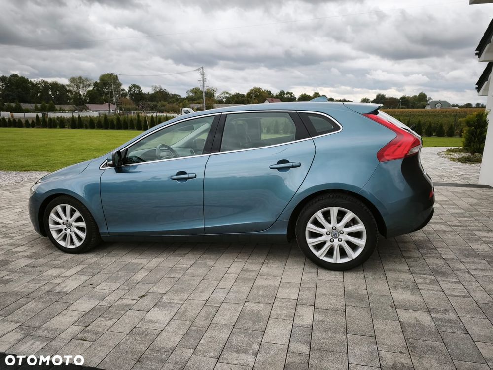 Volvo V40 D2 Momentum - 4
