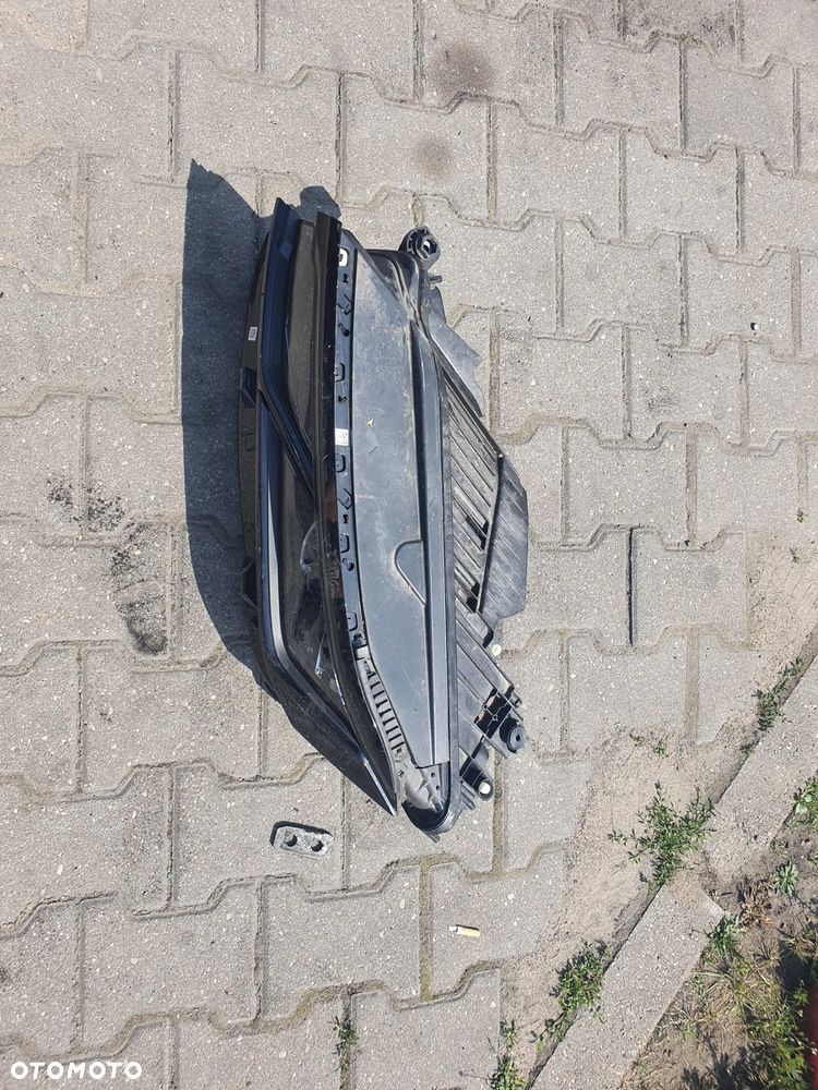 LAMPA PRZEDNIA LEWA VW TOUAREG III FULL LED USZKODZONY KLOSZ 761941081A - 2