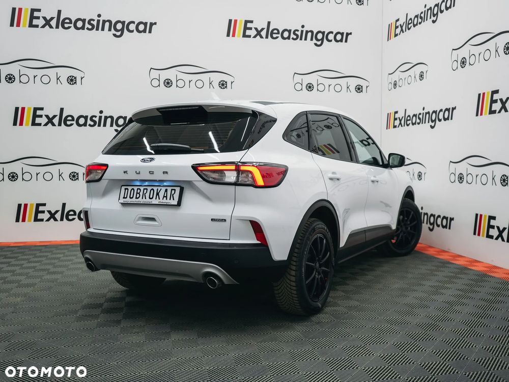 Ford Kuga - 10