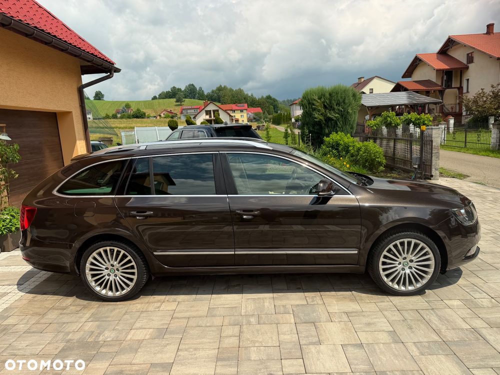 Skoda Superb 2.0 TDI 4x4 L&K DSG - 37