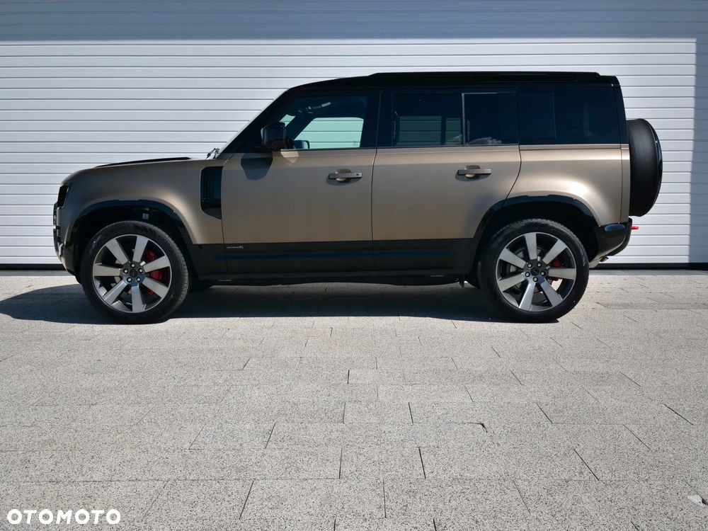 Land Rover Defender - 4