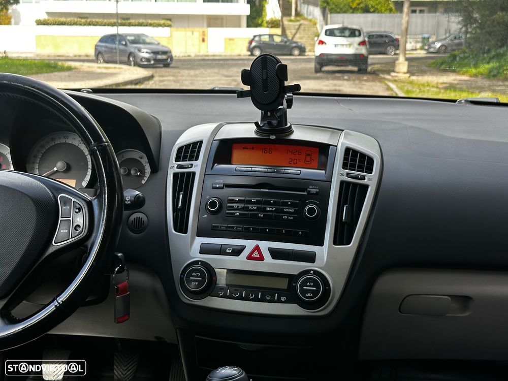 Kia Ceed SW 1.6 CRDi LX - 11