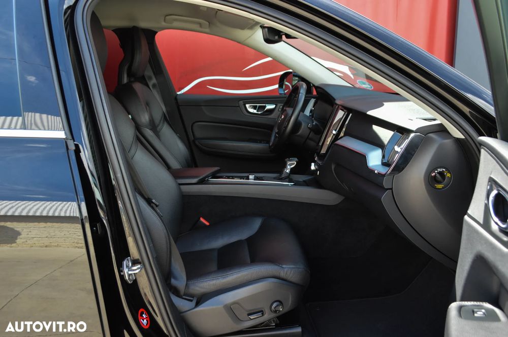 Volvo XC 60 D4 AWD Geartronic Momentum - 29
