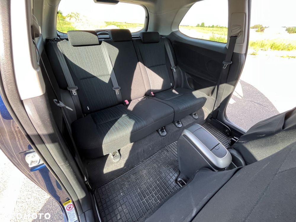 Toyota Auris 1.6 VVT-i Team - 24