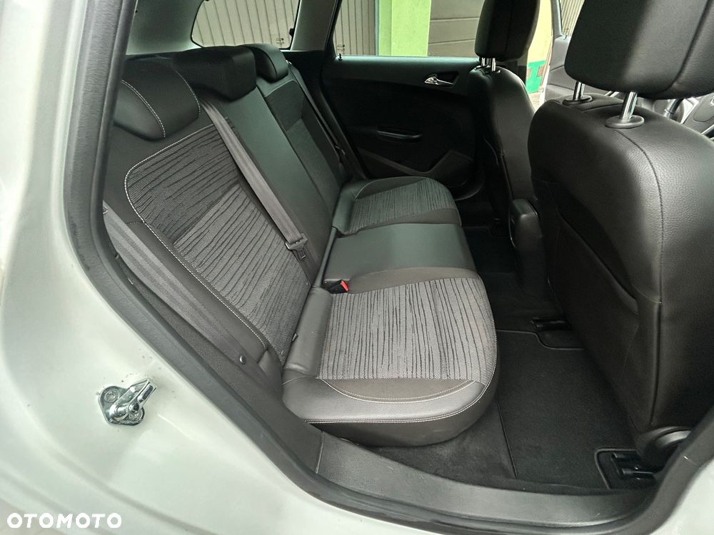 Opel Astra 1.4 Turbo Style - 24