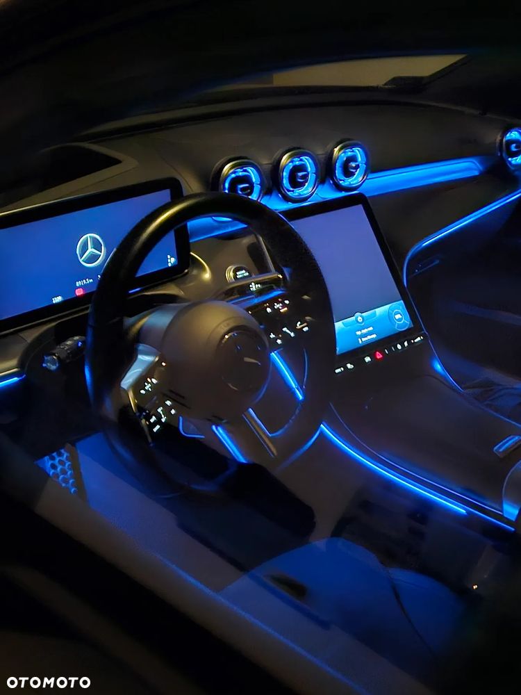 Mercedes-Benz Klasa C 300 4Matic 9G-TRONIC - 2