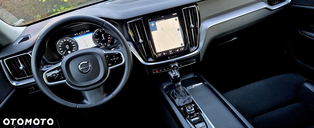 Volvo V60 Cross Country D4 AWD Geartronic Pro - 31