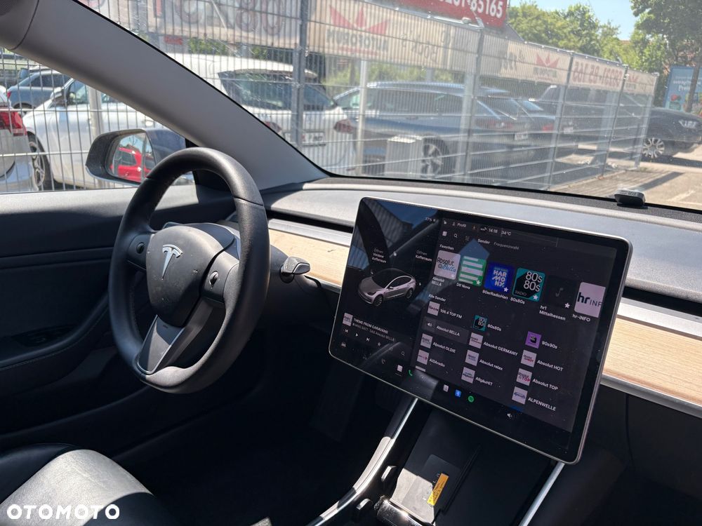 Tesla Model 3 Standard Reichweite Plus Hinterradantrieb - 35